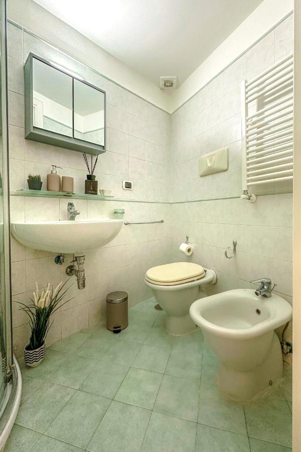 4 Giornate Apartment Наполи Екстериор снимка